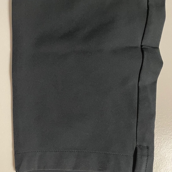 Black Under Armour Pants - Picture 5 of 6